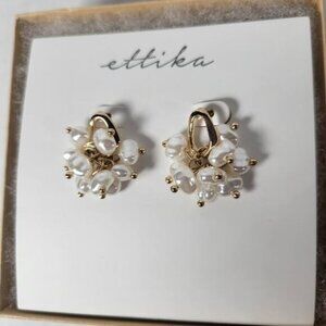 NWT Ettika Gold Plated Acrylic Pearl Classic Grannycore Cluster 1" Earrings